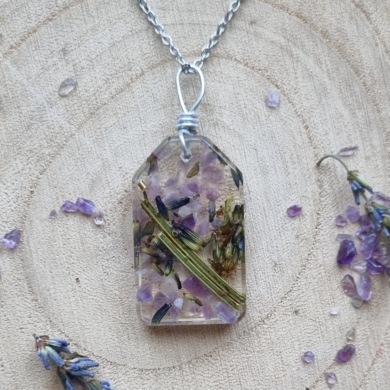 Collier Doré Floreale Lavande Amethyste Purification du subconscient – Image 2